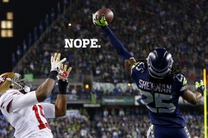 身体柔韧性真好！男子练瑜伽练到汗如雨下