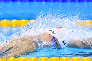 霍伊伦专访吐露心声，无缝融入那不勒斯，盛赞孔蒂直率执教风格点燃更衣室