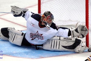 新秀对决仅获1分2板 小丁状态低迷仍展现实战价值