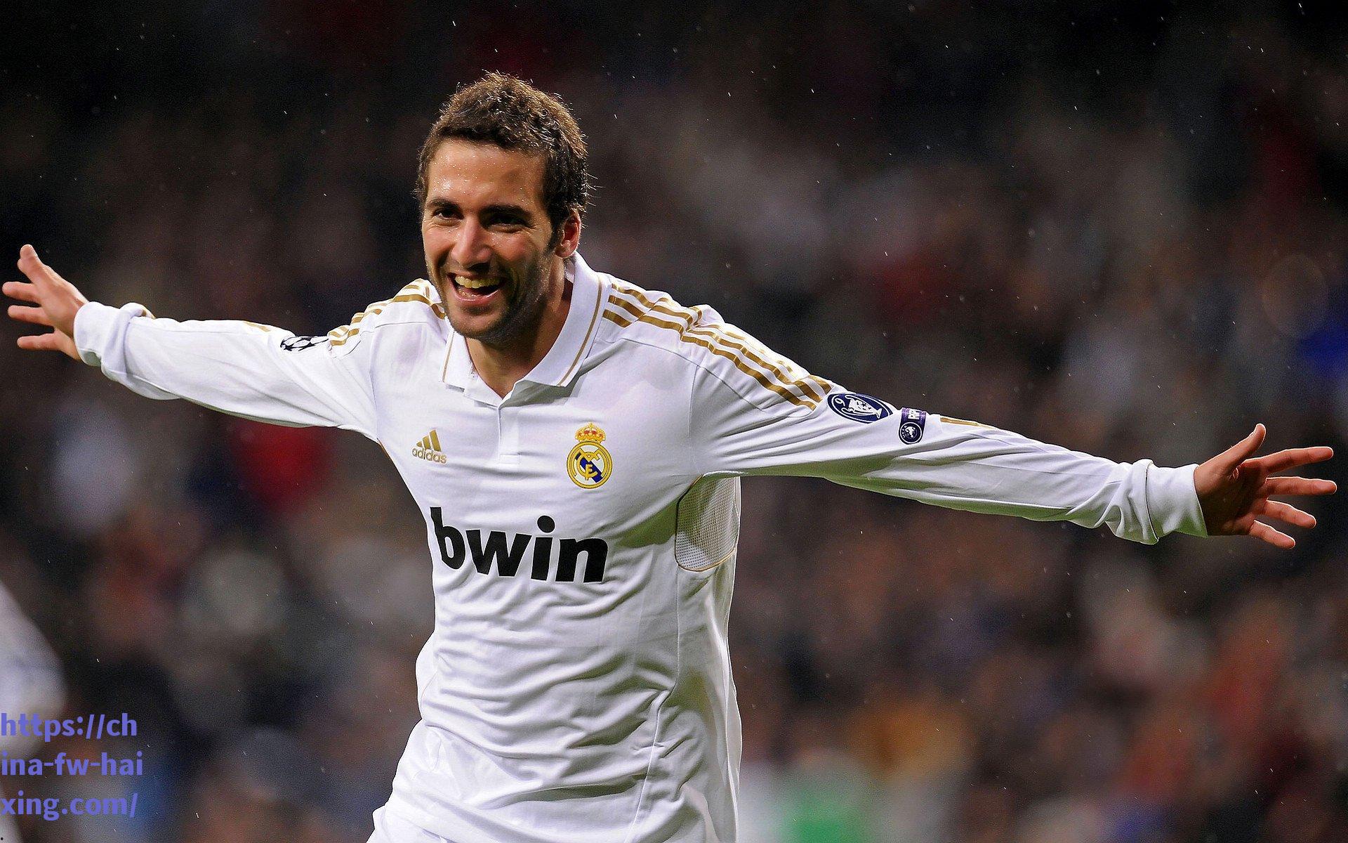 库里三分风暴席卷联盟，二月75记三分创纪录，生涯第六次单月三分追平联盟总和